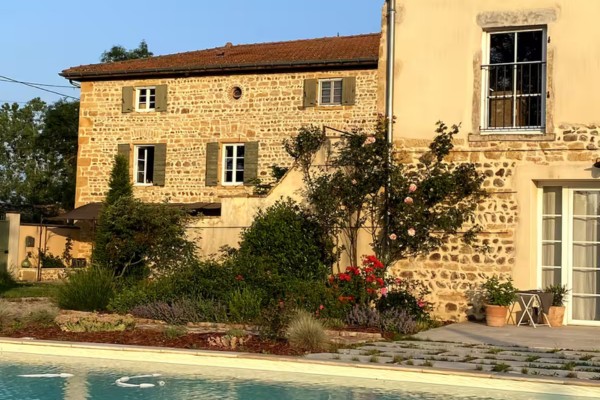 Cyndie Orfano - Charmant T2 avec piscine - La clé dorée conciergerie