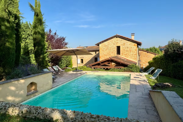 Cyndie Orfano - Maison familiale au cœur des Pierres Dorées - la clé dorée conciergerie